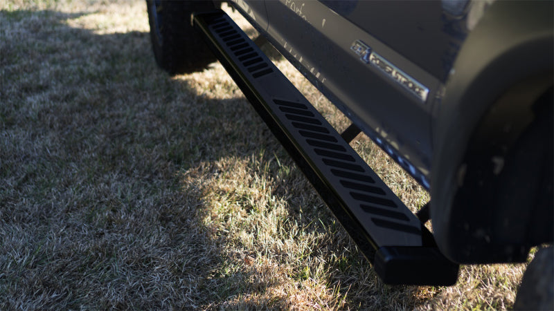 Lund 99-16 Ford F-250 Super Duty SuperCab Summit Ridge 2.0 Running Boards - Black