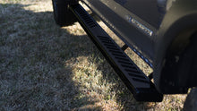 Load image into Gallery viewer, Lund 99-16 Ford F-250 Super Duty SuperCab Summit Ridge 2.0 Running Boards - Black