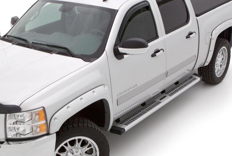 Lund Universal Summit Ridge Running Boards - Chrome