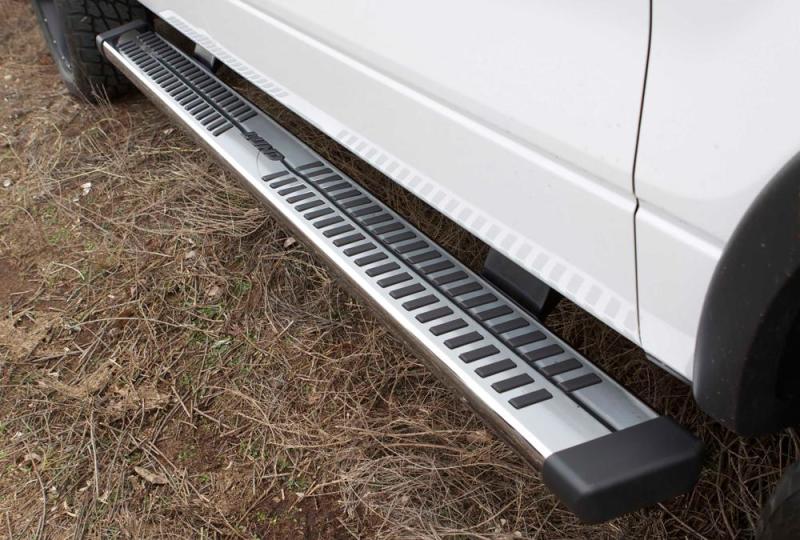 Lund Universal Summit Ridge Running Boards - Chrome